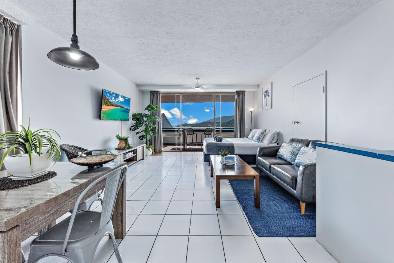 Ocean View 49 * Airlie Beach