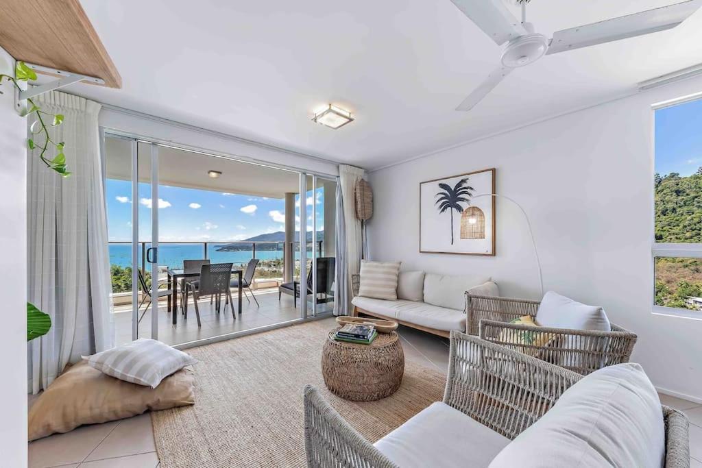 Apartment Three B Airlie 2 Bedroom Unit Seaviews & Pool Airlie Beach