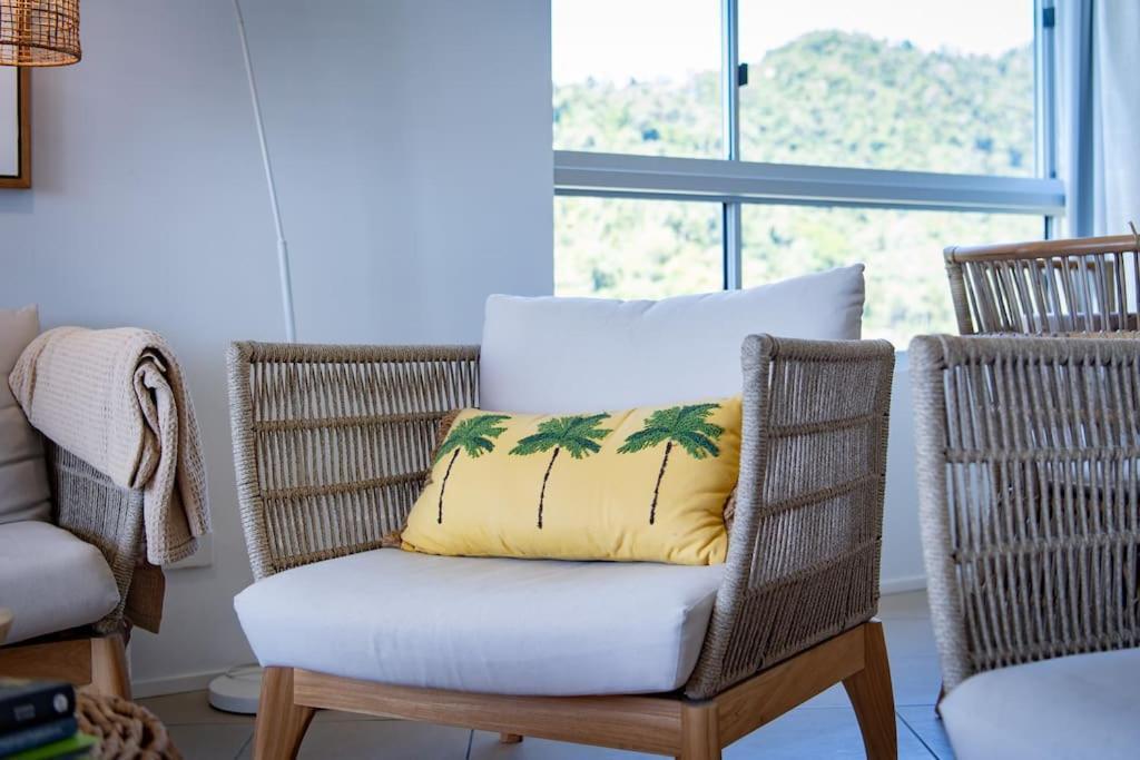 Three B Airlie 2 Bedroom Unit Seaviews & Pool Apartment *