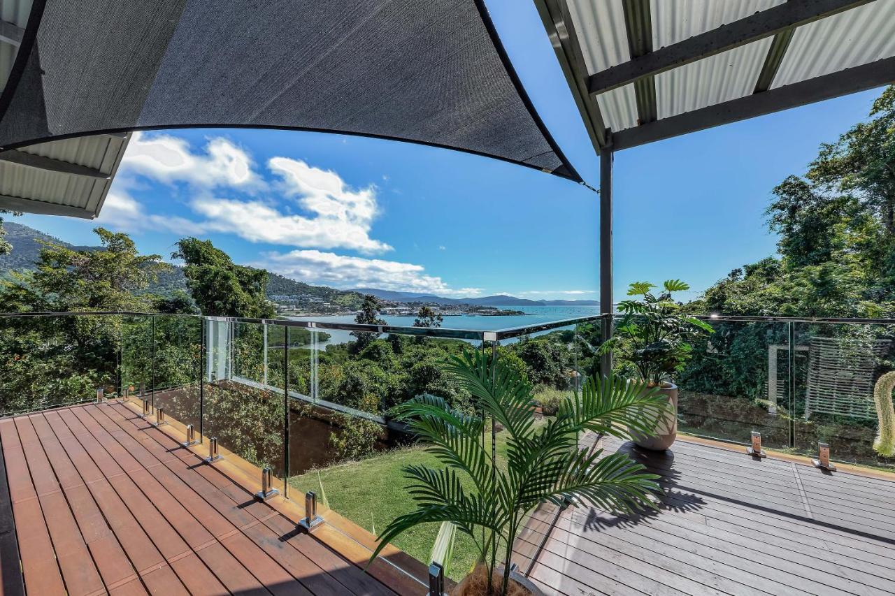 Mandalay Escape, Seclusion & Serenity With A Pool Holiday home