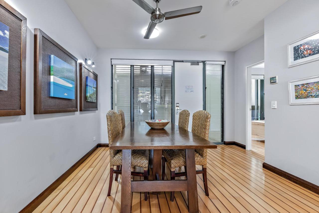 Apartment Seas The Day At The Marina Airlie Beach