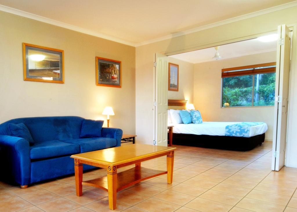 At Boathaven Bay 4*