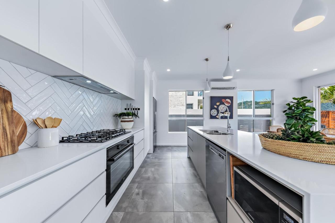 Cove 18 - Luxury House Airlie Beach