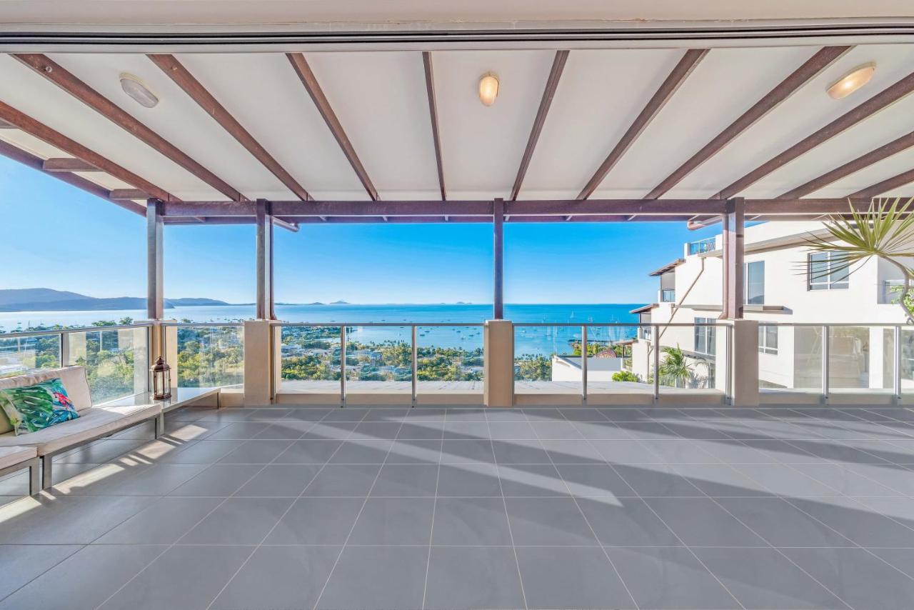 Apartment Executive Whitsunday Penthouse At 40 Reflections Airlie Beach