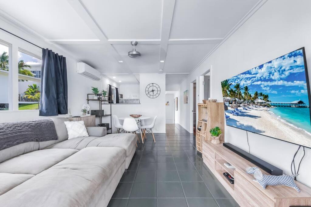 Holiday home Hillcrest Harmony Airlie Beach