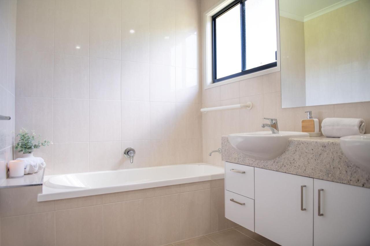 Holiday home Warrens Place On Airlie Airlie Beach