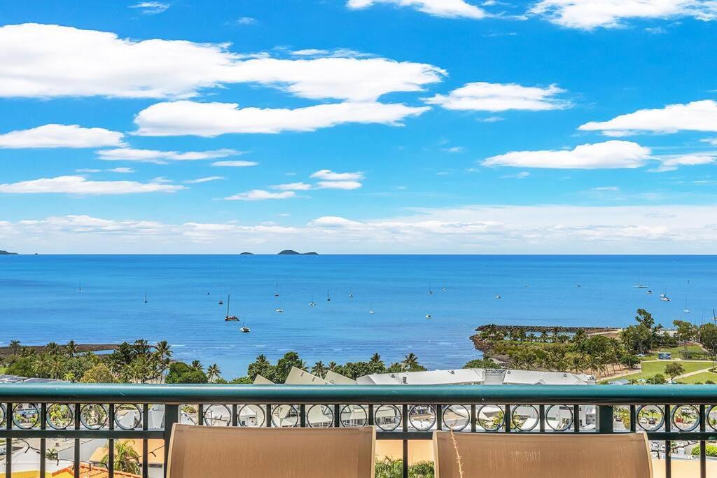 Aqua Vista * Airlie Beach