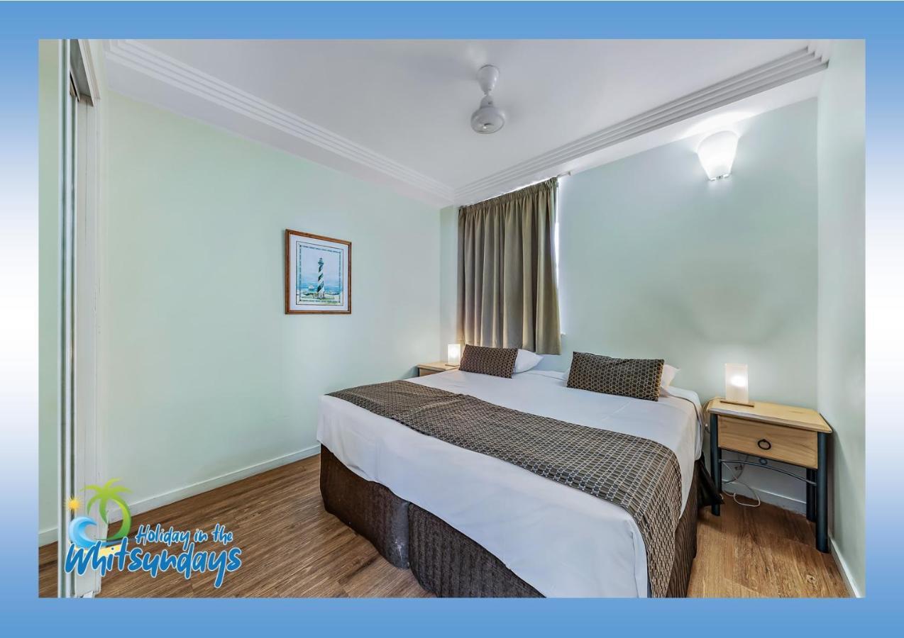 Marina Views At Airlie 10f - 1 Bedroom Apartment