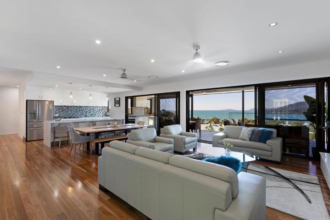 Holiday home Lux On Nara Airlie Beach