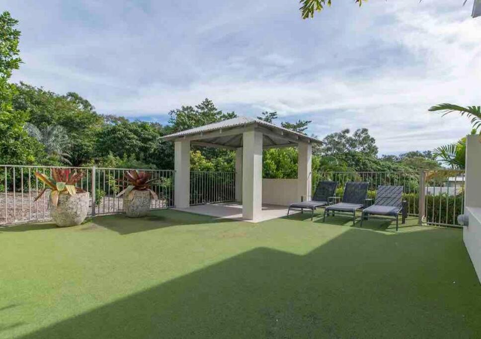Apartment Seasalt Airlie: 1-bed With Private