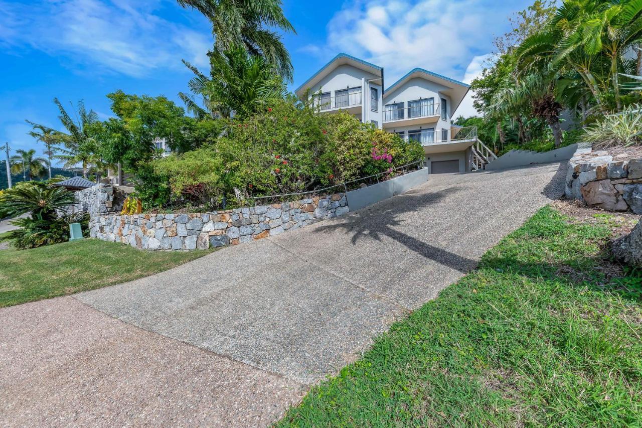 Whitsunday Beachfront On Broadwater Airlie Beach