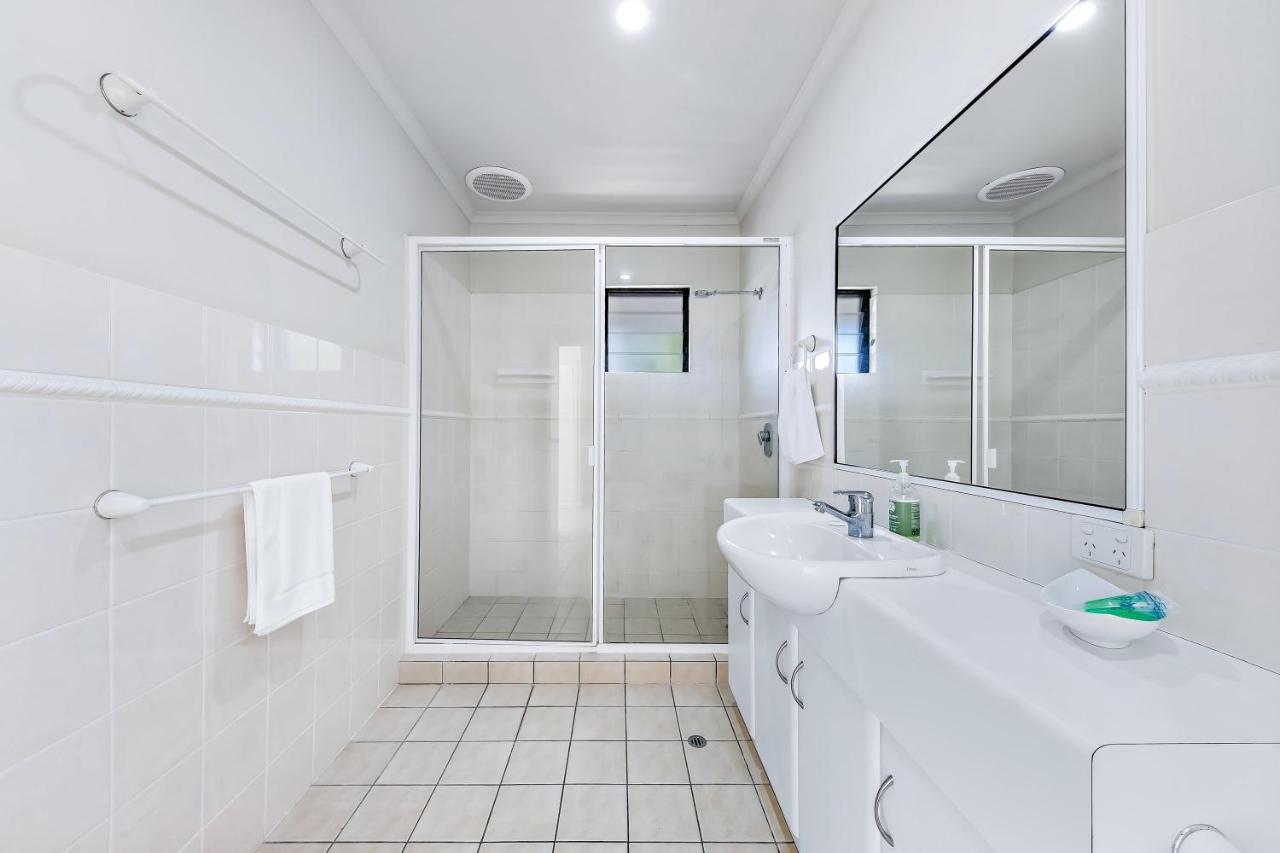 Apartment Whitsunday Beachfront On Broadwater Airlie Beach