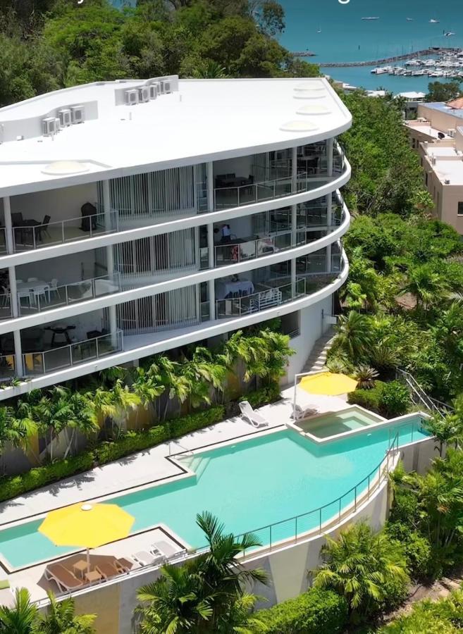 Three B Airlie 2 Bedroom Unit Seaviews & Pool Apartment *