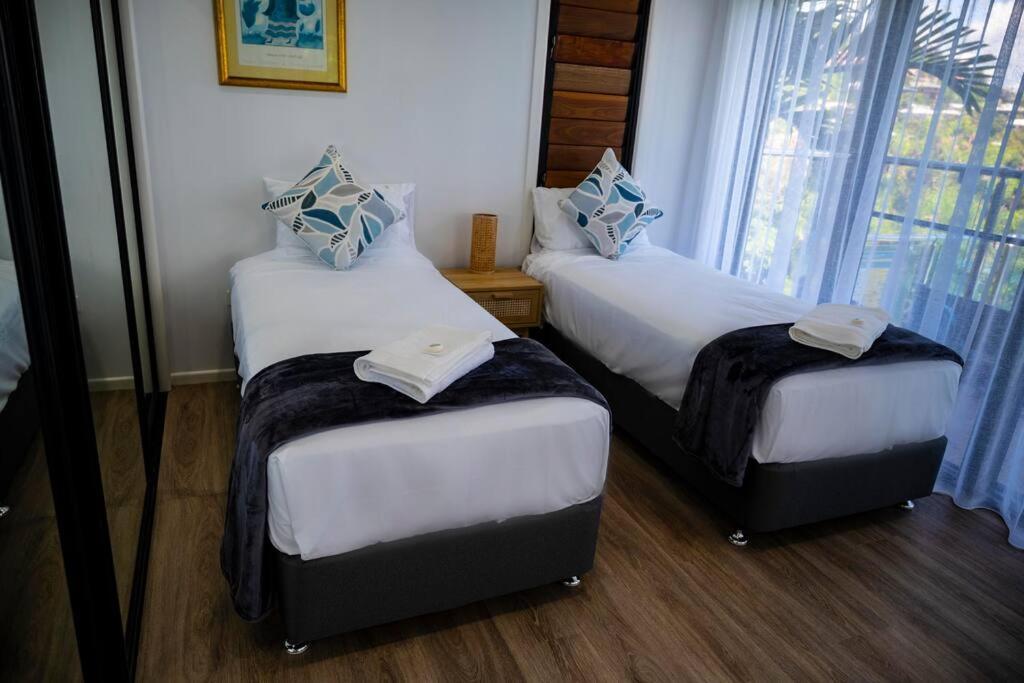 Fabulous 2 Bedroom With Private Pool Apartment *