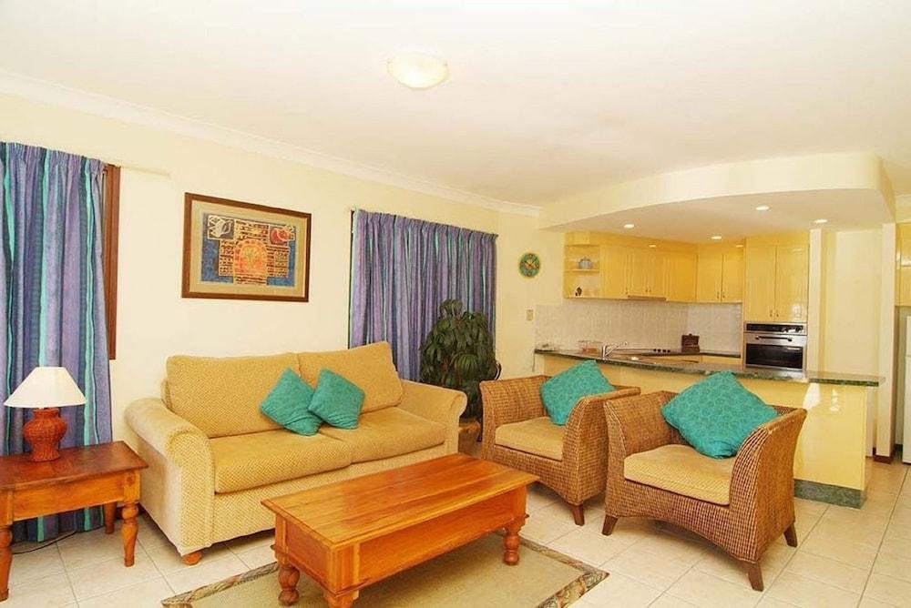 At Water's Edge 4* Airlie Beach
