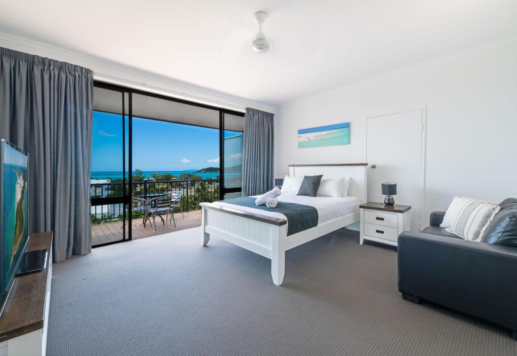 Ocean Views At Whitsunday Terraces Airlie Beach