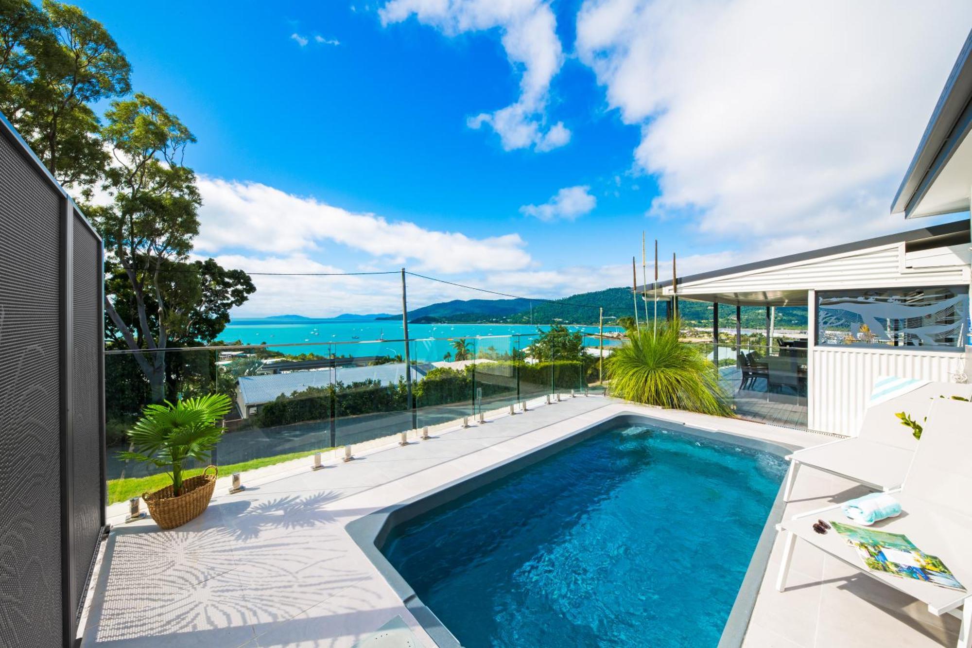 Airlie Blue On Blue Holiday home Airlie Beach