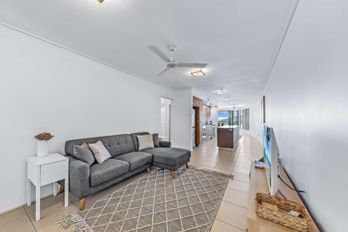 Apartment Serenity And Views At Searene 21 Airlie Beach