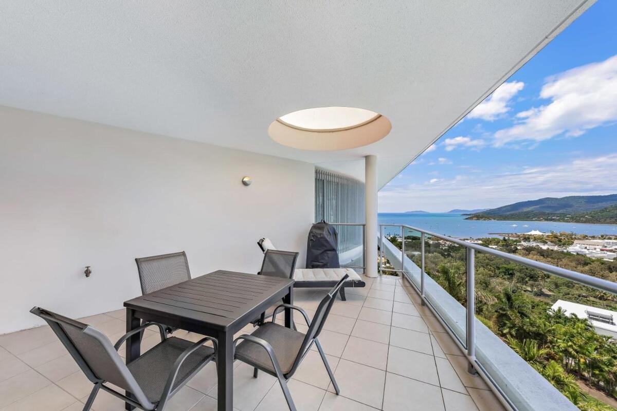Serenity And Views At Searene 21 Apartment