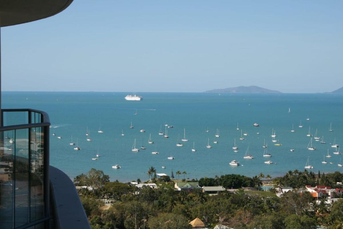 Serenity And Views At Searene 21 *