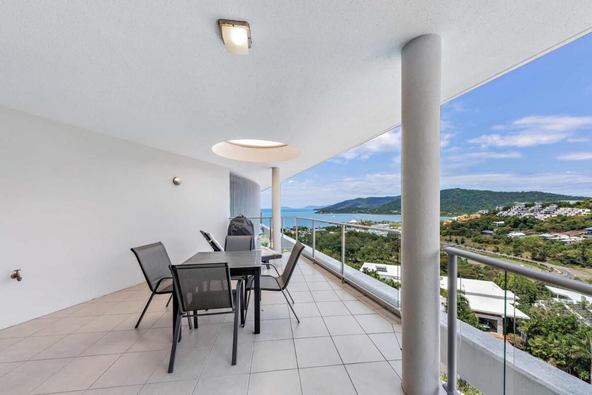 Serenity And Views At Searene 21 Apartment