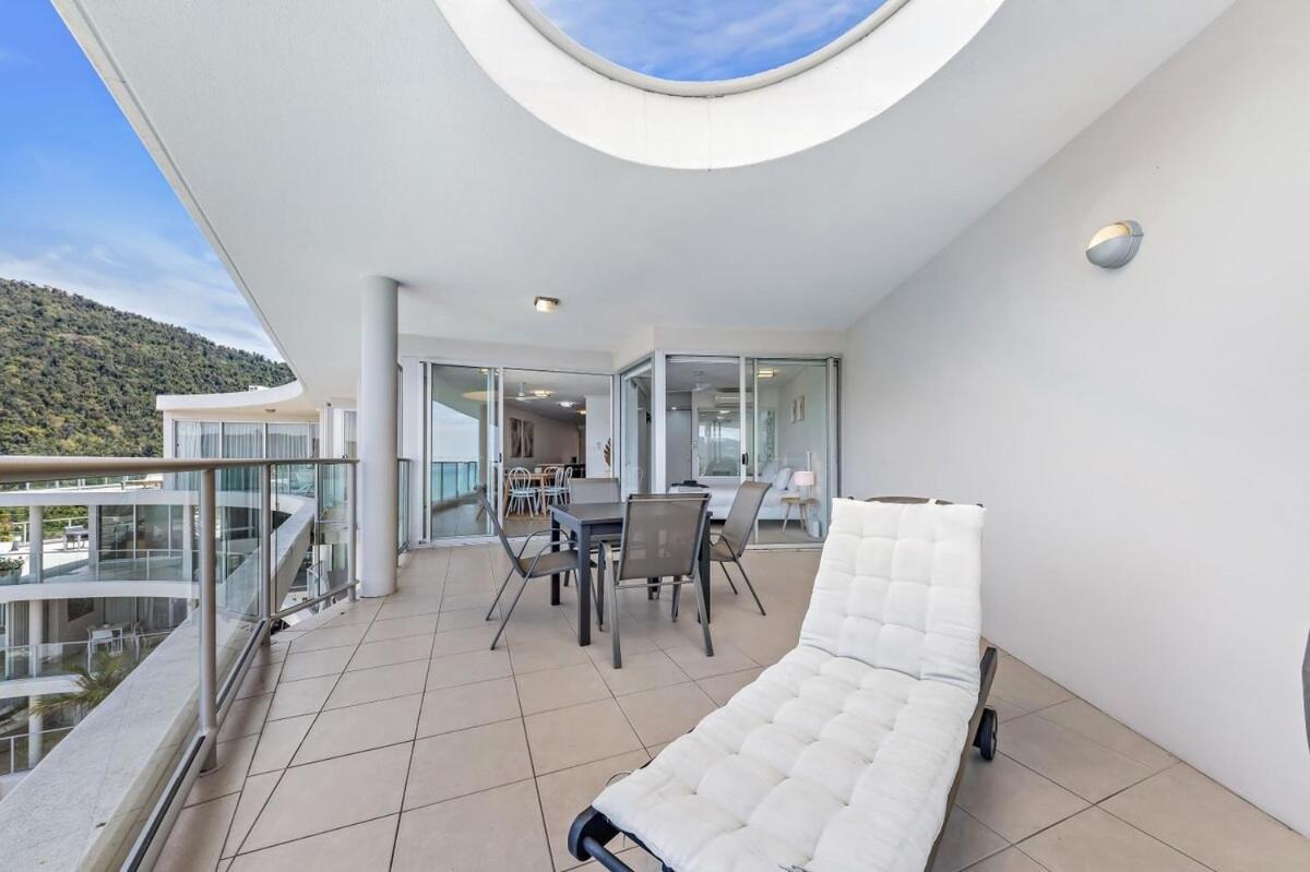 Serenity And Views At Searene 21 Airlie Beach