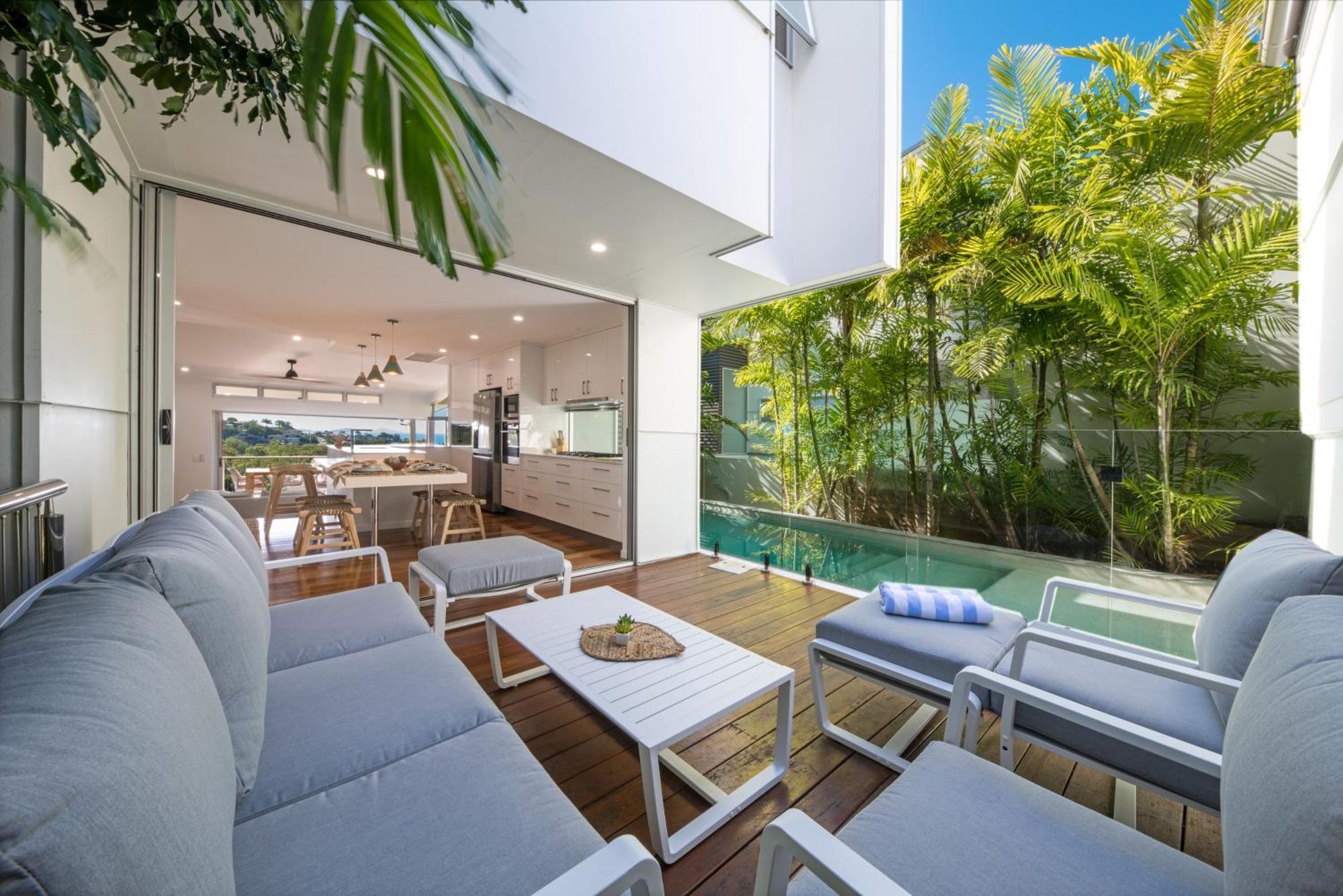 Bellevue - Airlie Holiday home