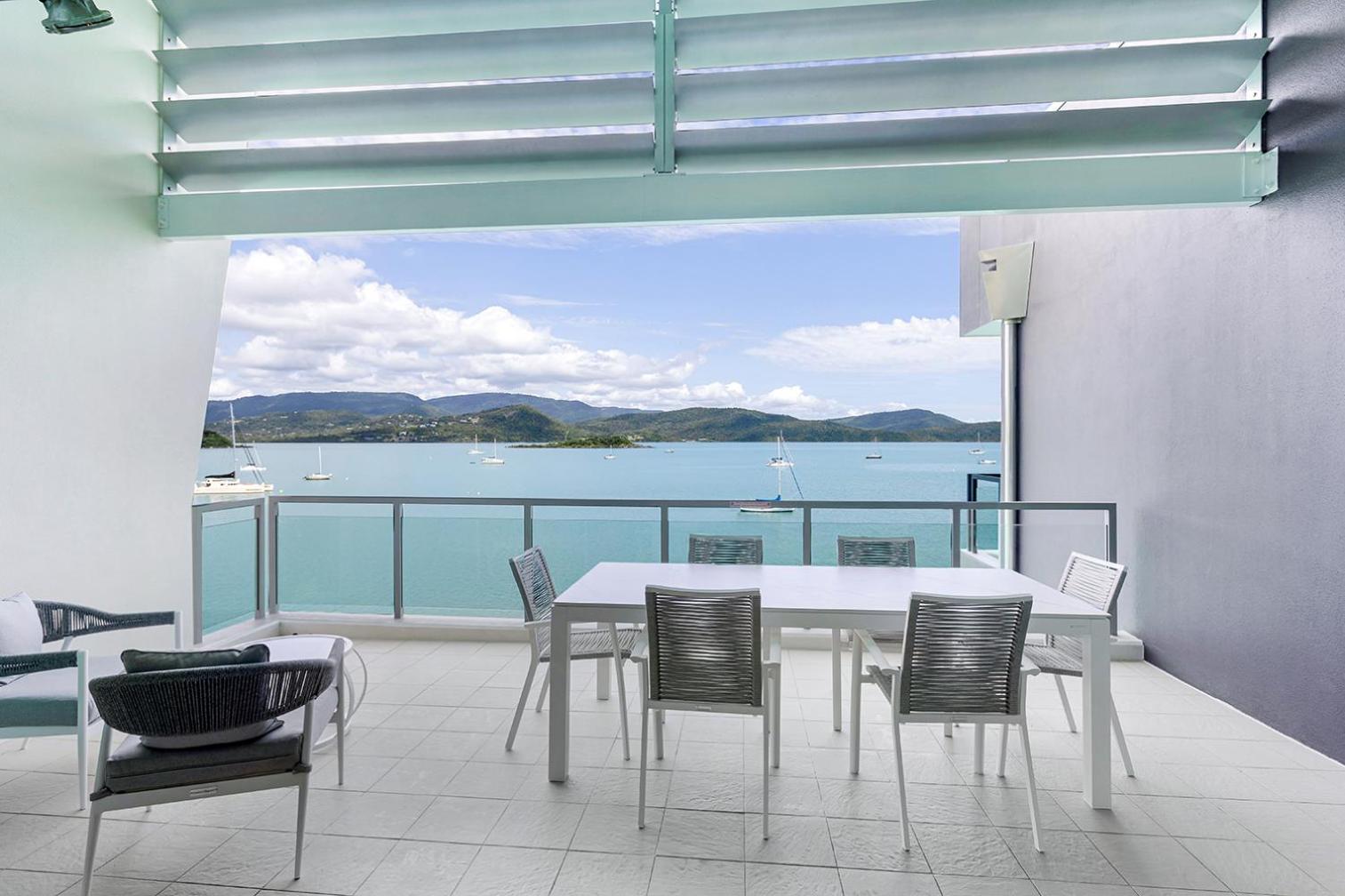Peninsula Airlie Airlie Beach