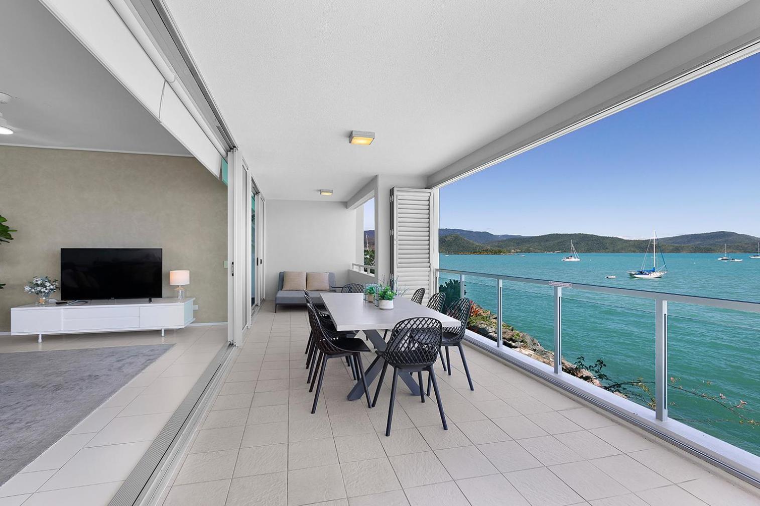 Peninsula Airlie 5*