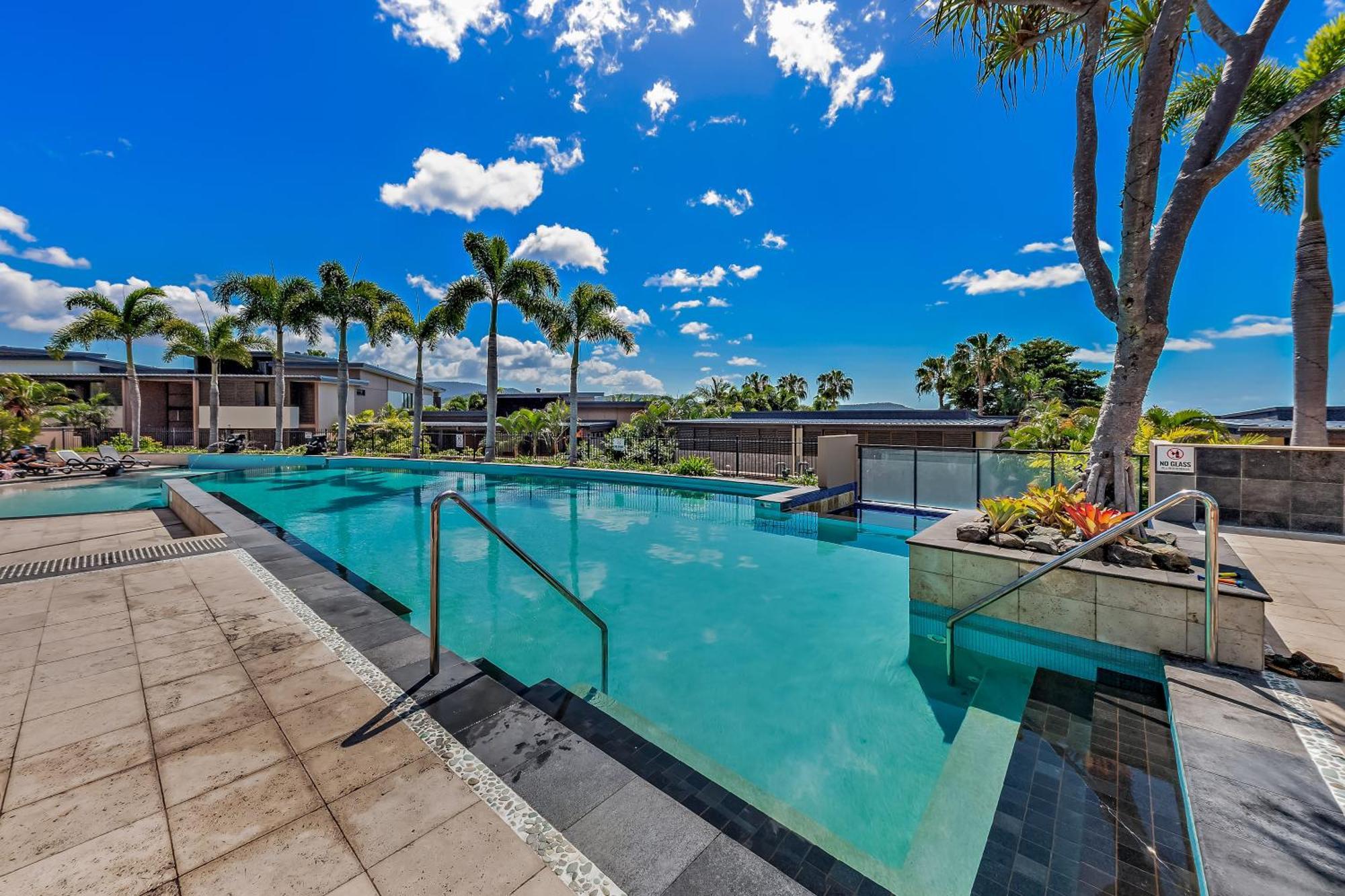Mirage Whitsundays Aparthotel Airlie Beach