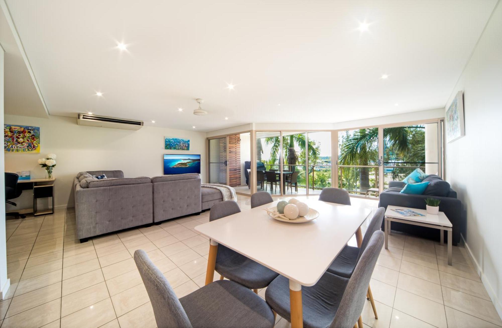Phil's Place On Airlie *