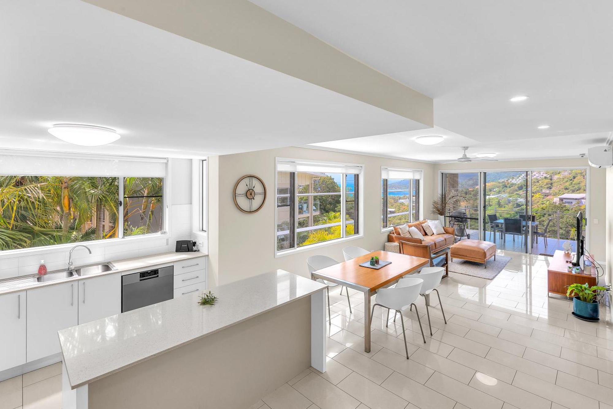 30 Airlie Bliss At The Summit Airlie Beach