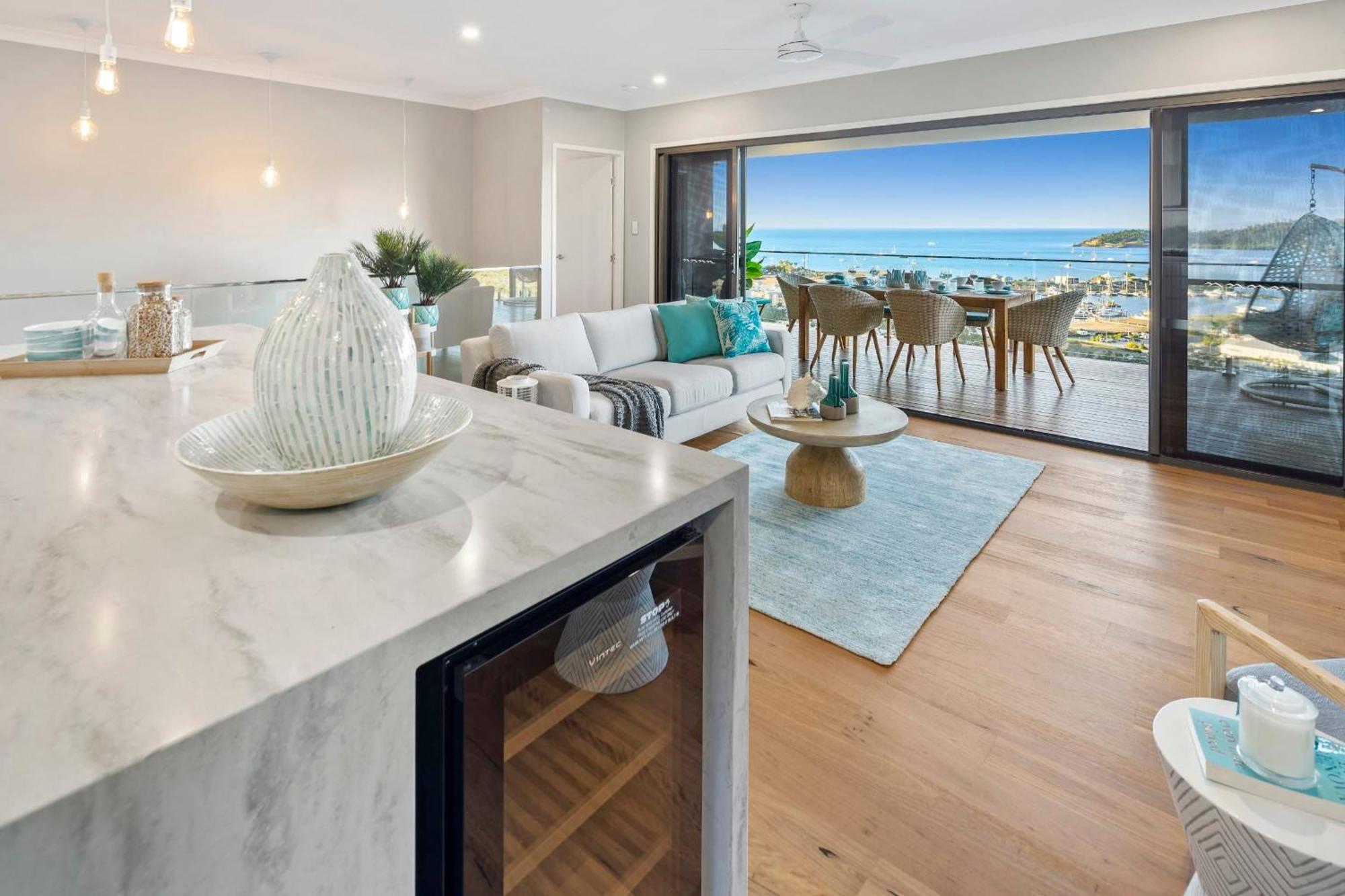 Holiday home Relax & Daydream At 2 Elementa Airlie Beach