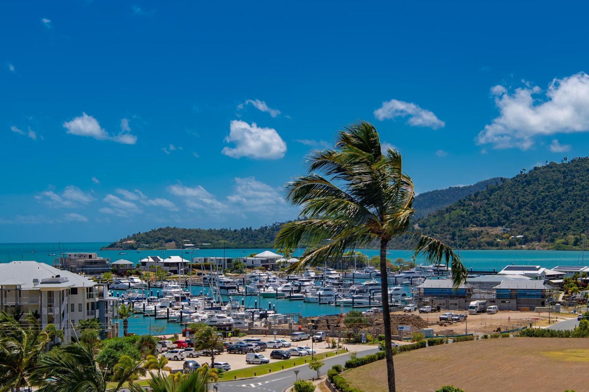 Haven 17b Ocean View Airlie Beach