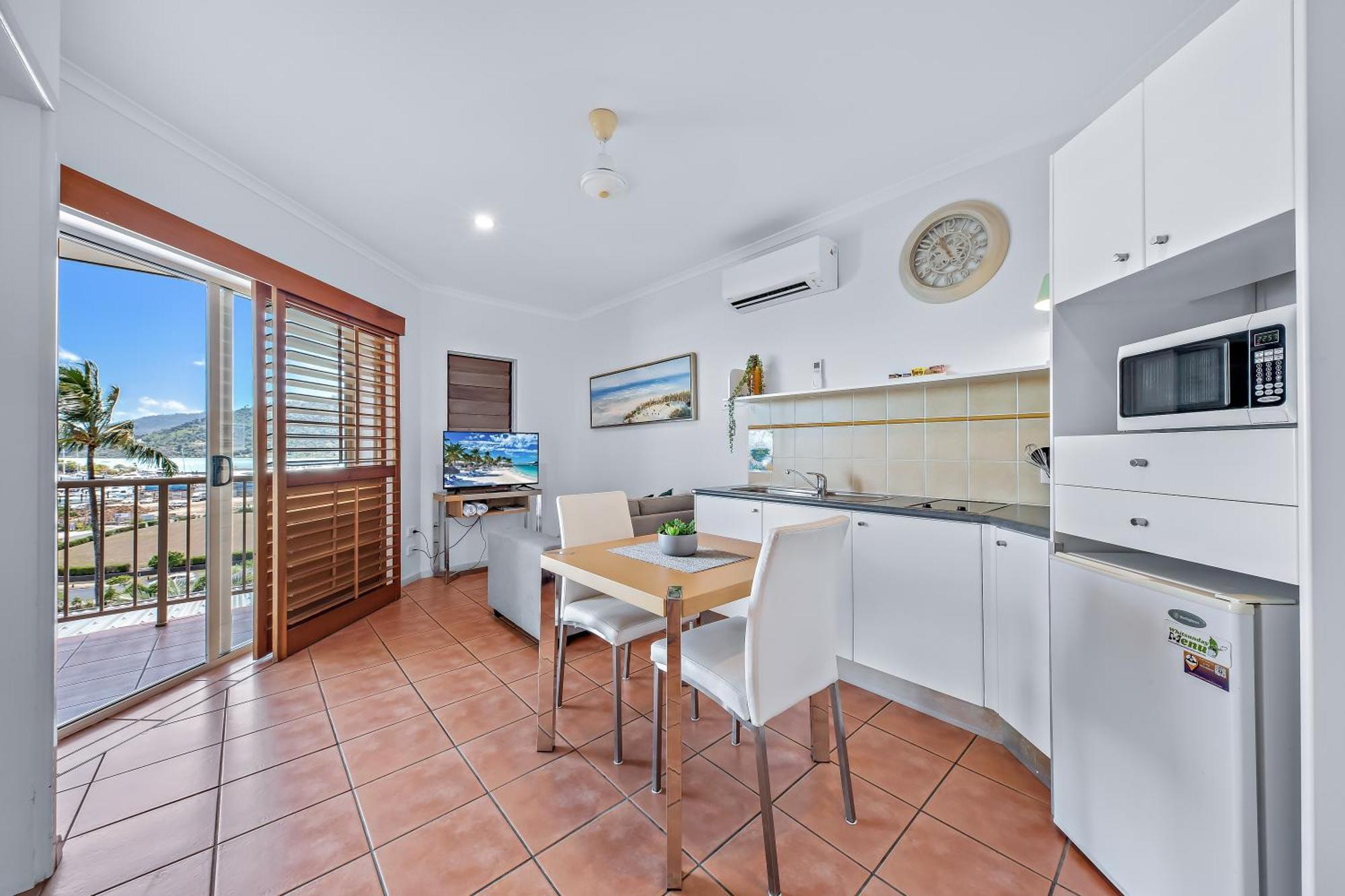 Haven 17b Ocean View Apartamento