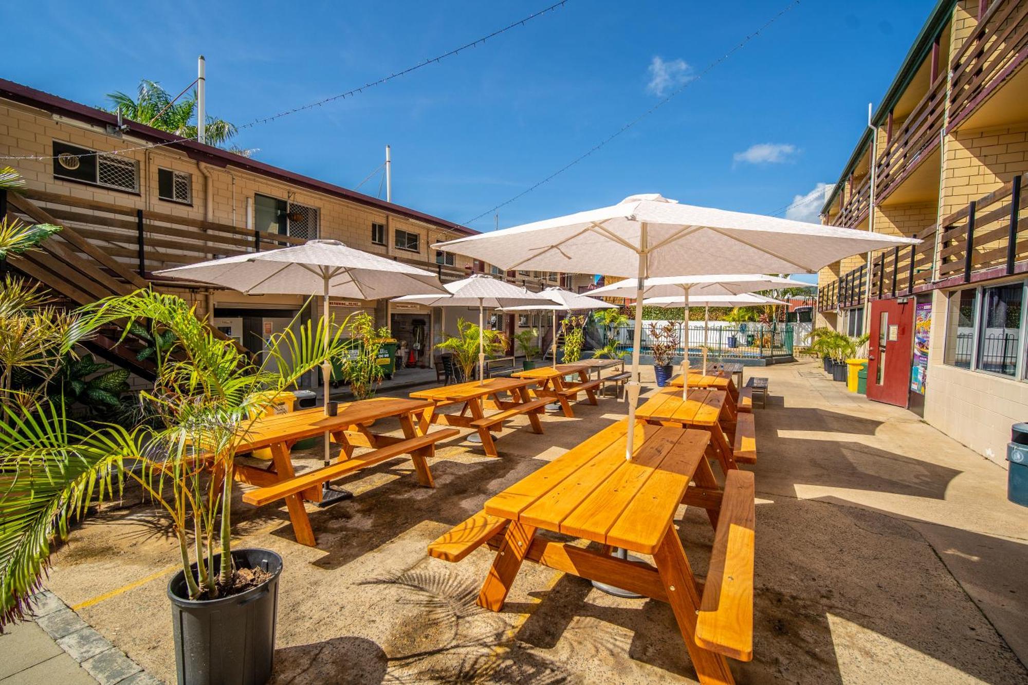 The Hostel, Airlie *