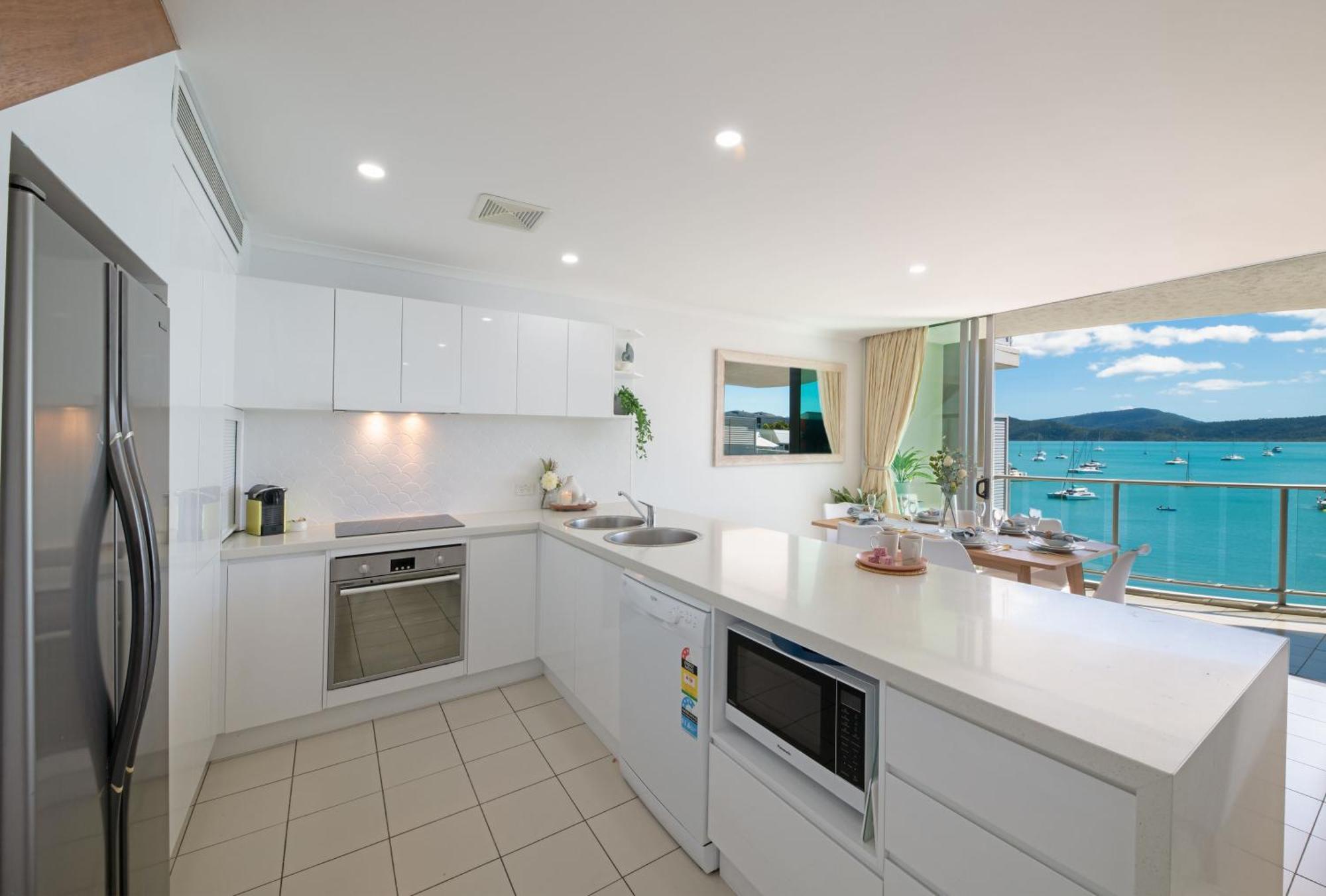 Apartment Penthouse Oasis On Airlie Airlie Beach