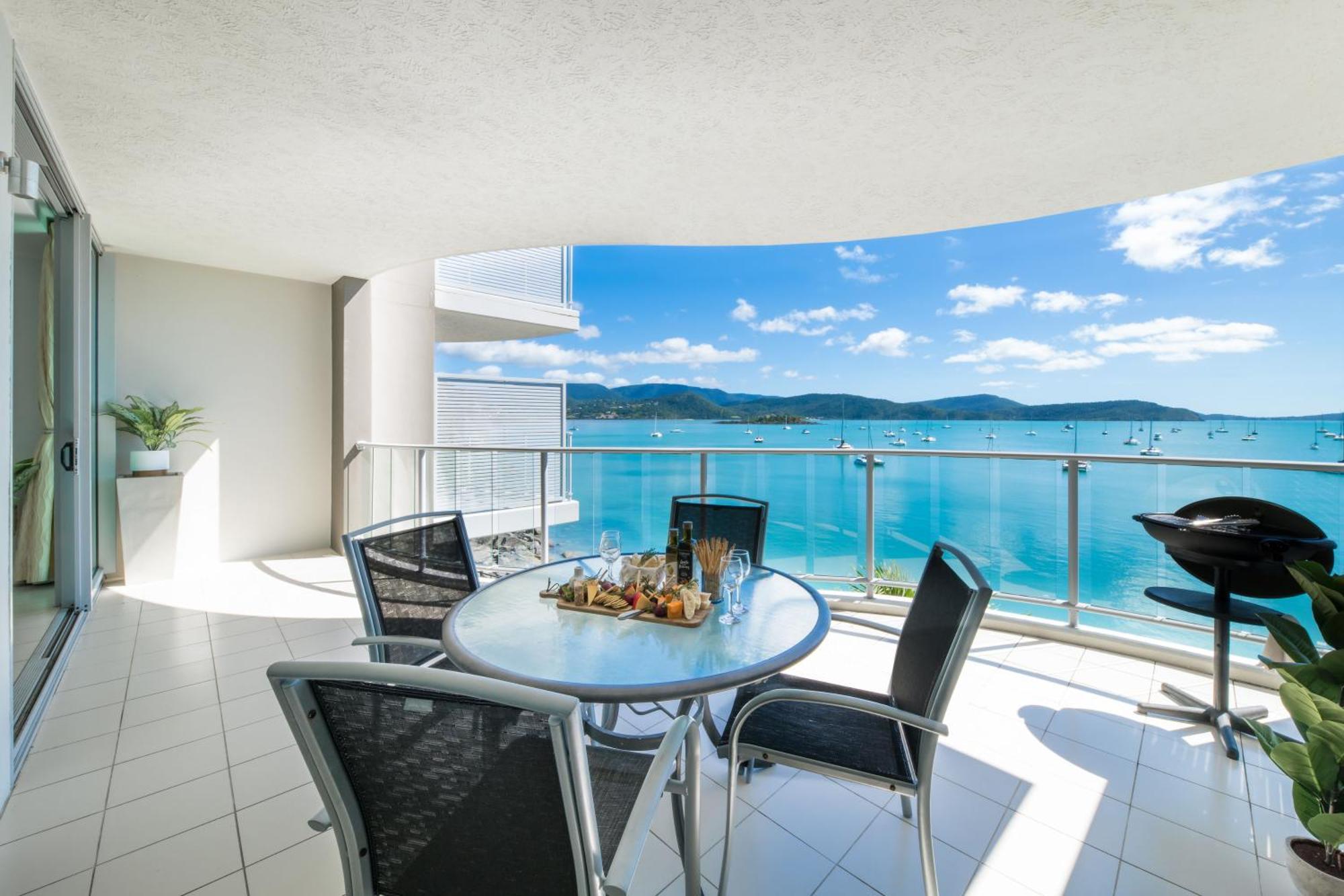 Apartment Penthouse Oasis On Airlie *