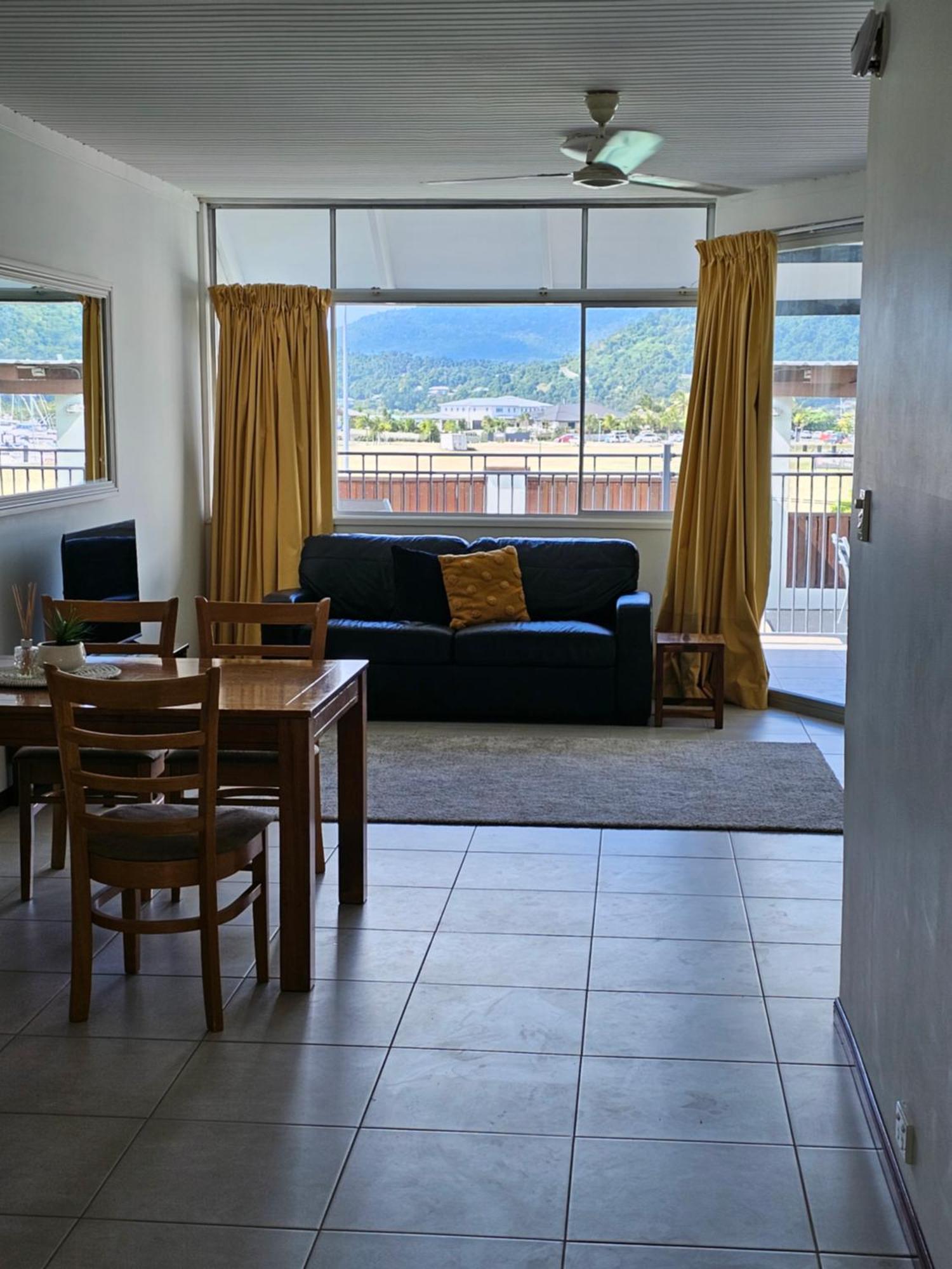 Airlie Seaview