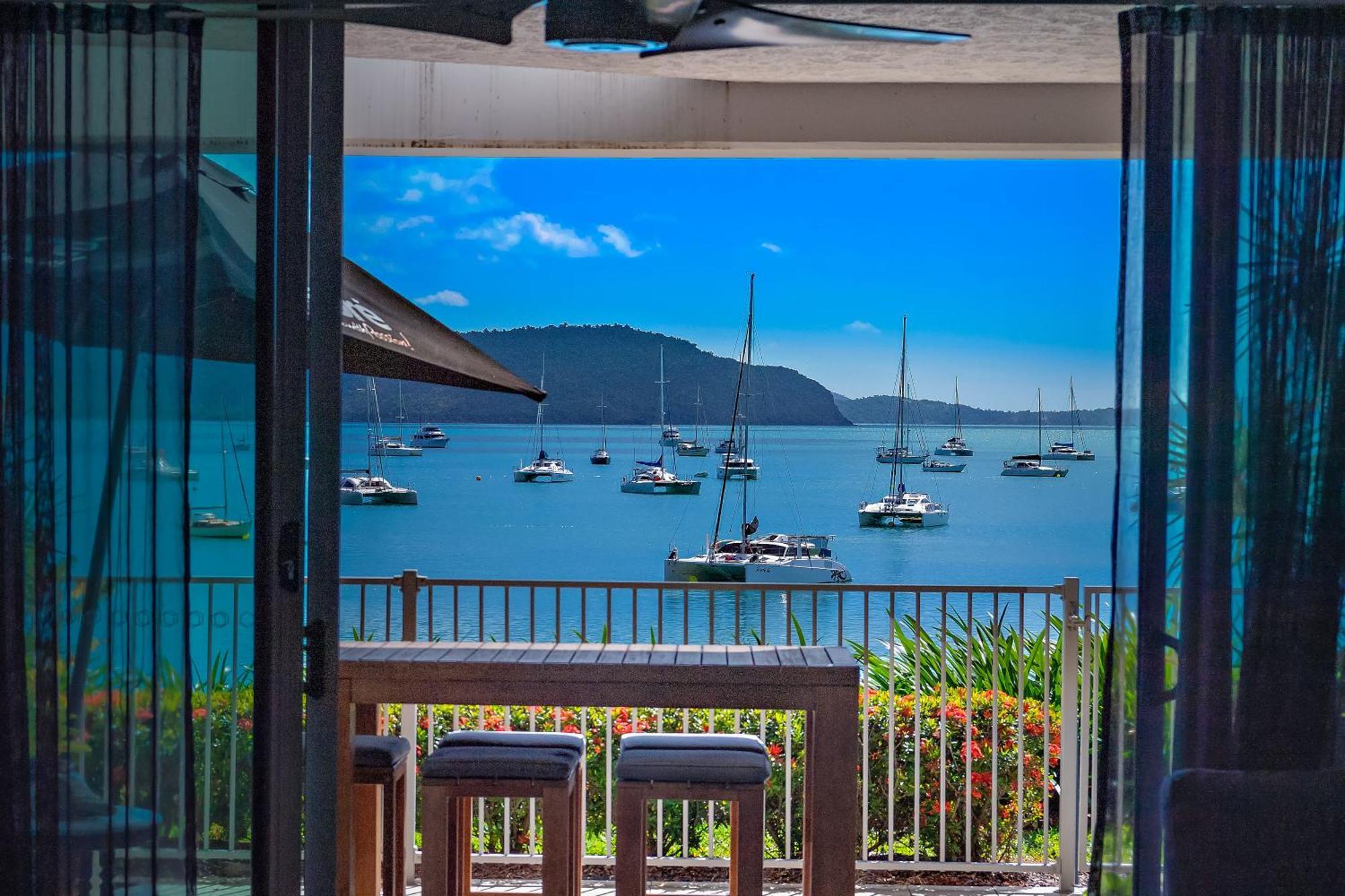 By The Sea Shore With Pool * Airlie Beach