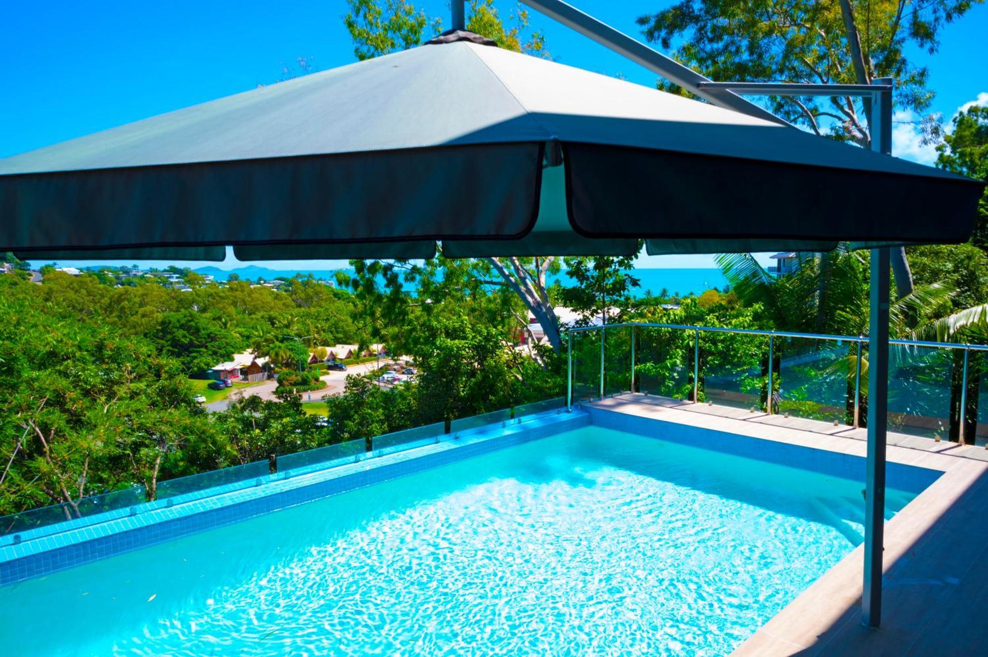 Fabulous 2 Bedroom With Private Pool Airlie Beach