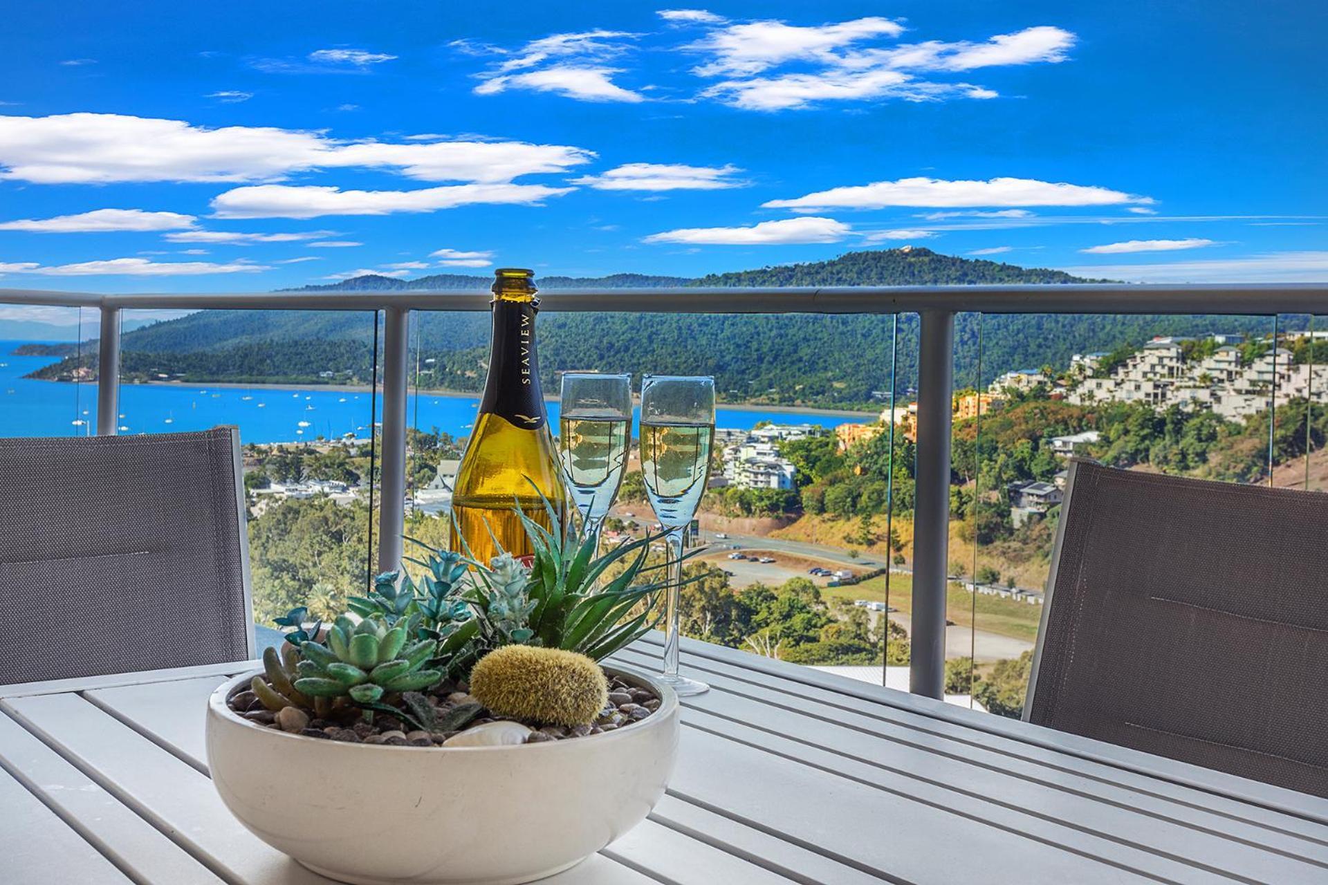 Serenity Views * Airlie Beach