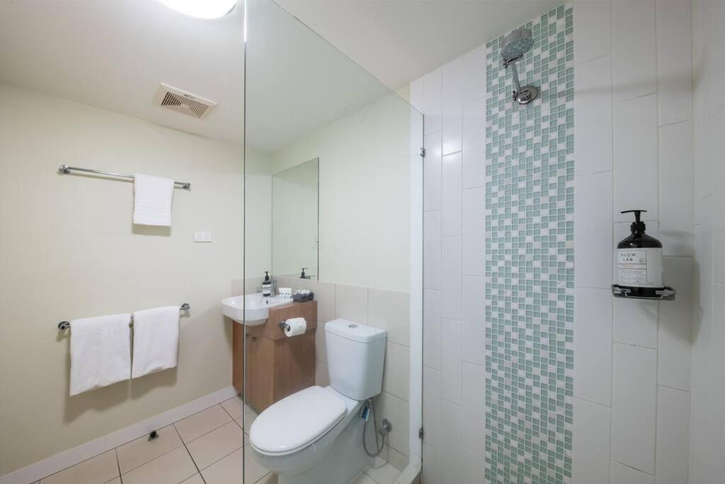 Whitsundays Ocean & Rainforest Views Airlie Apartment Airlie Beach