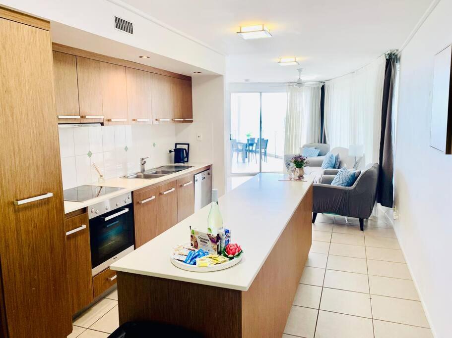 Views At 22, 2 King Beds, Ocean Views, Pool *