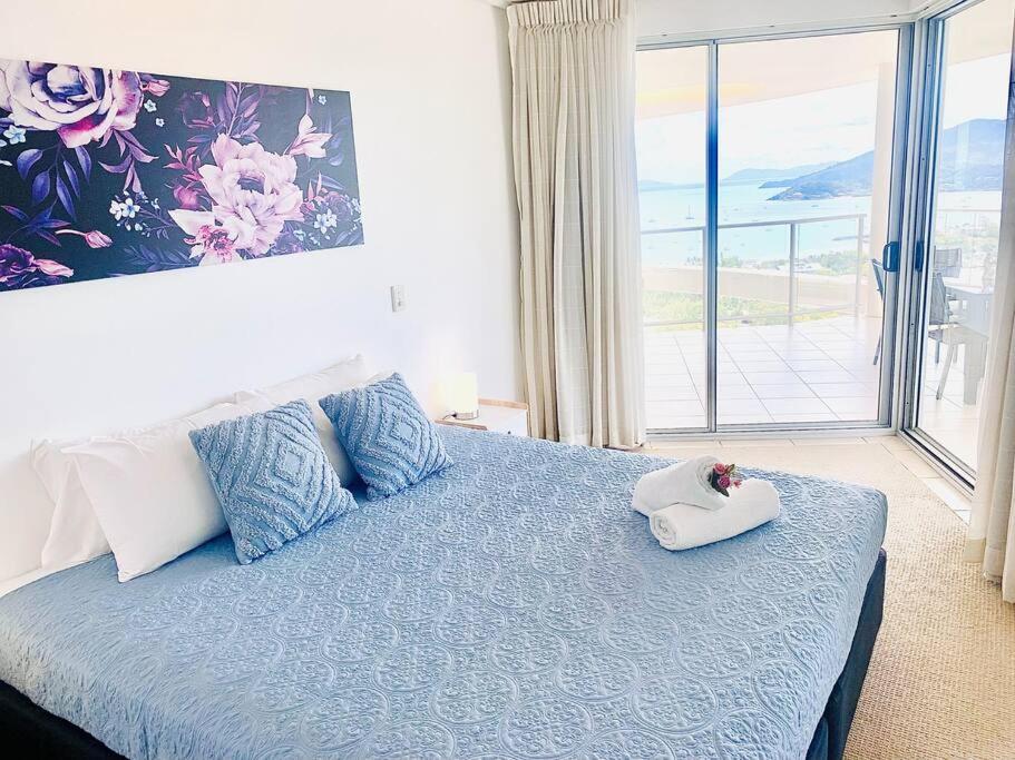 Views At 22, 2 King Beds, Ocean Views, Pool Airlie Beach