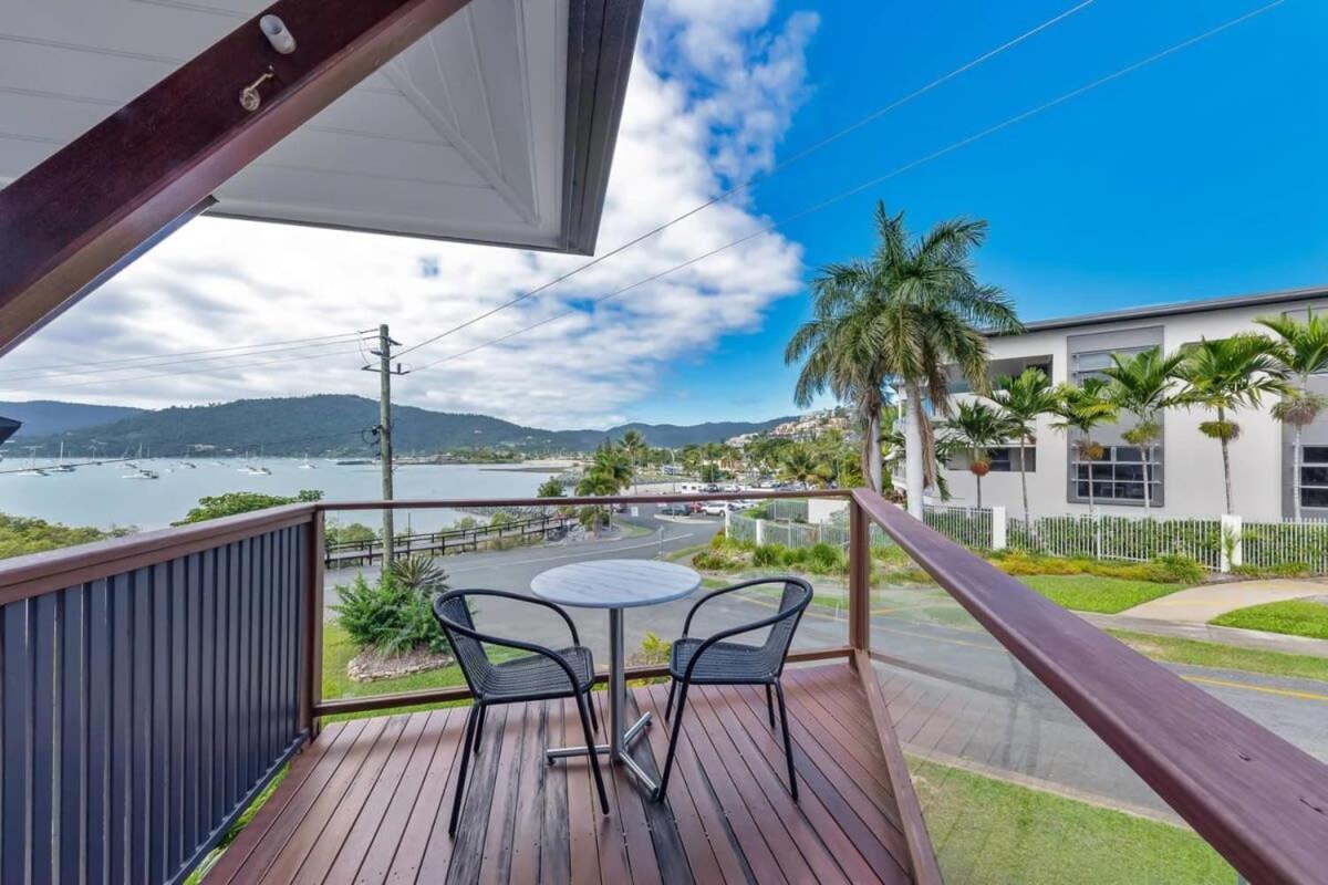 Day Dreaming - Mazlin House Airlie Beach