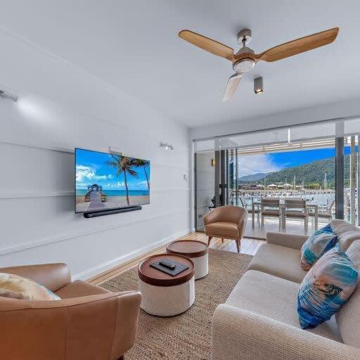 Marina Living With Views And Apartment Airlie Beach