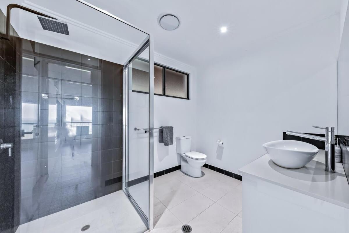 15 Kara - Luxurious With Million Dollar Views * Airlie Beach