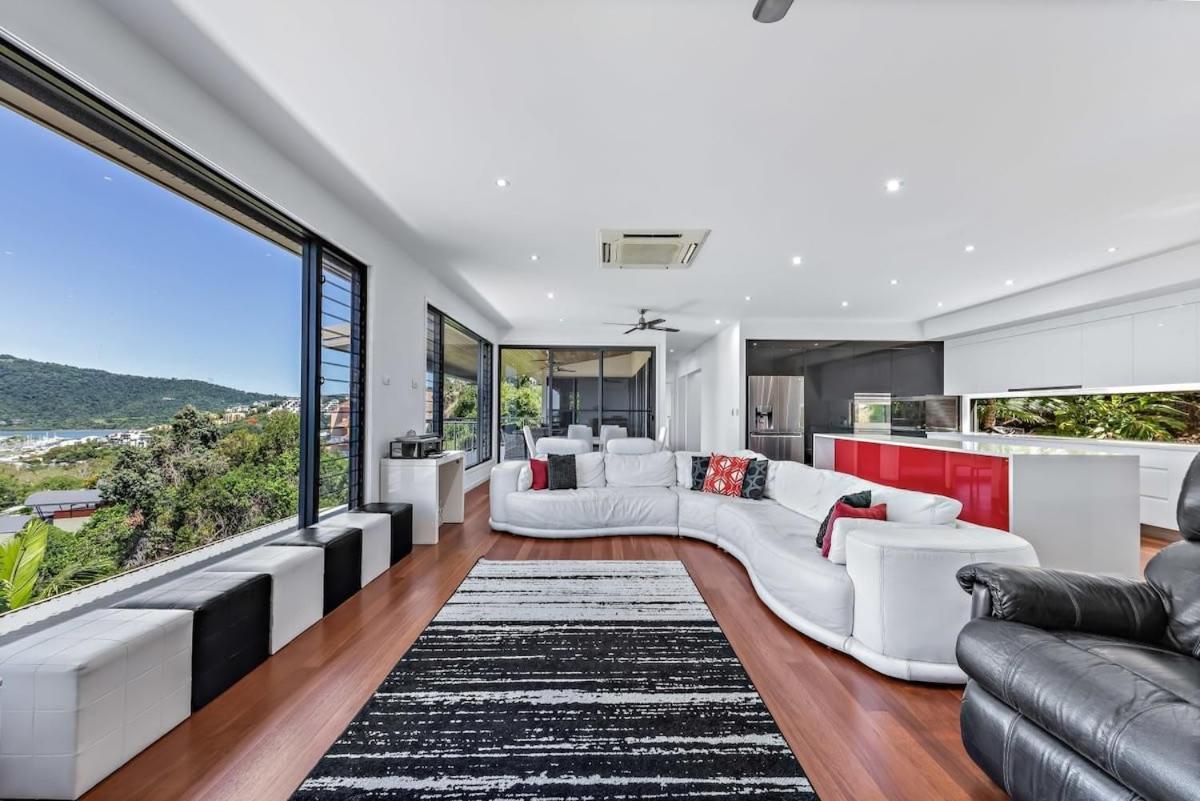 15 Kara - Luxurious With Million Dollar Views