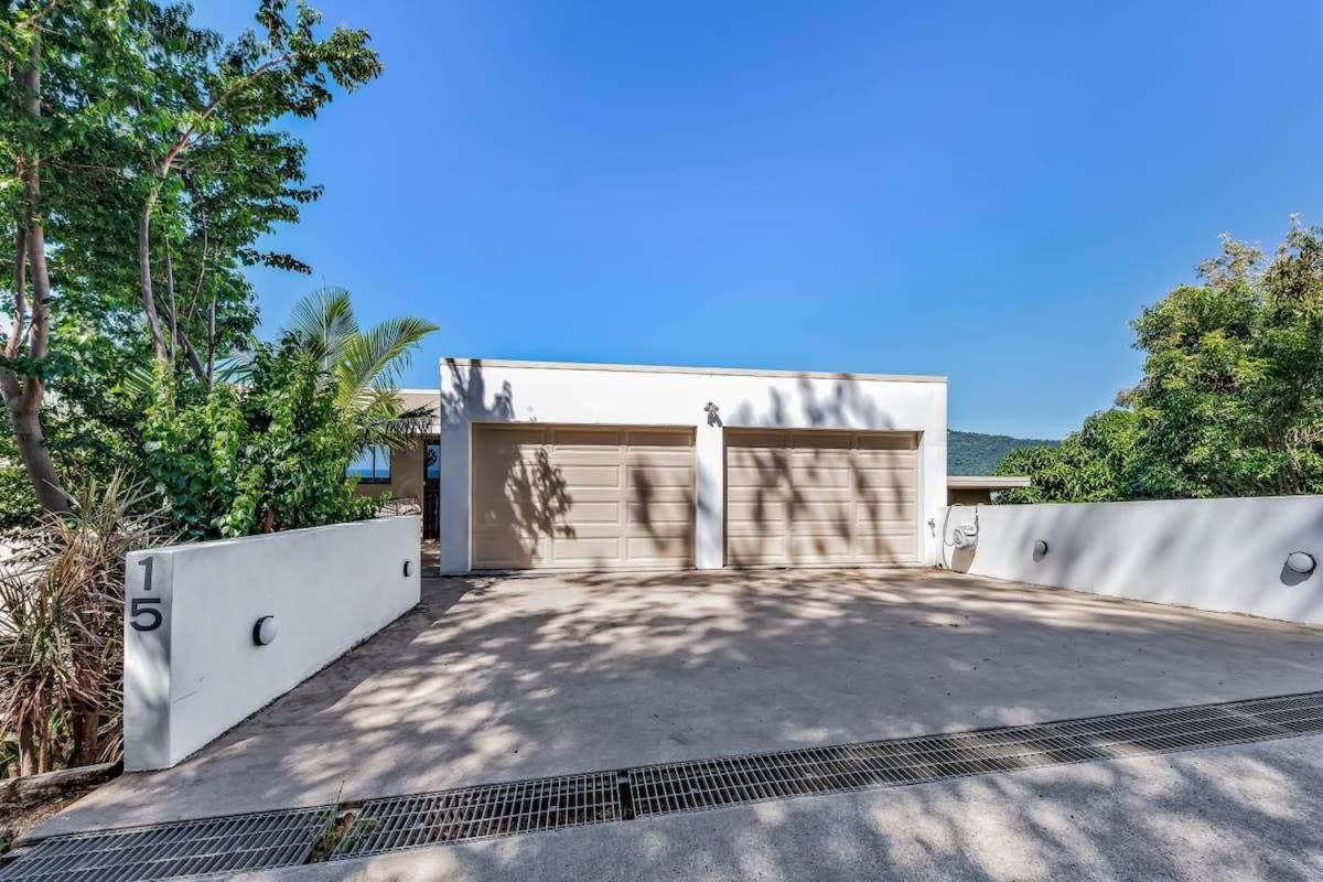 15 Kara - Luxurious With Million Dollar Views Holiday home